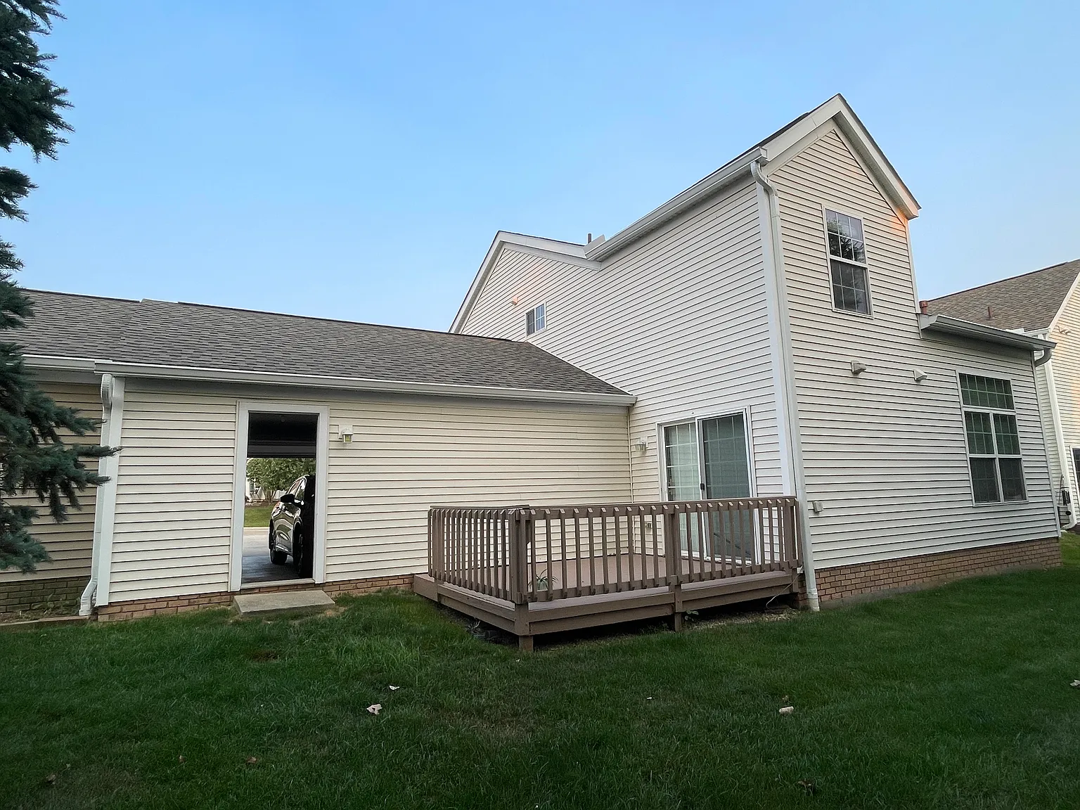 3 bed, 1476 sqft, $2,200 — Photo 3