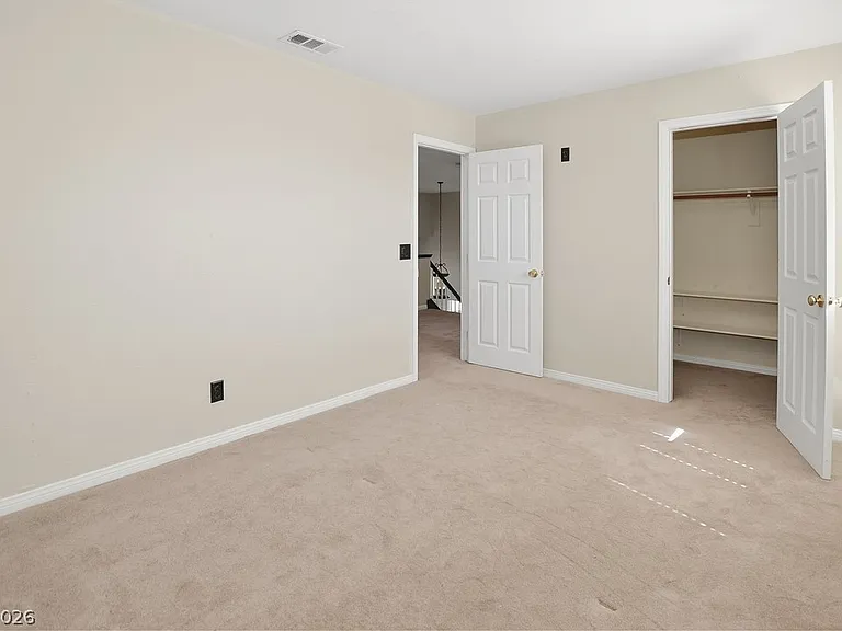 747 Canyon Crest Dr — Photo 35