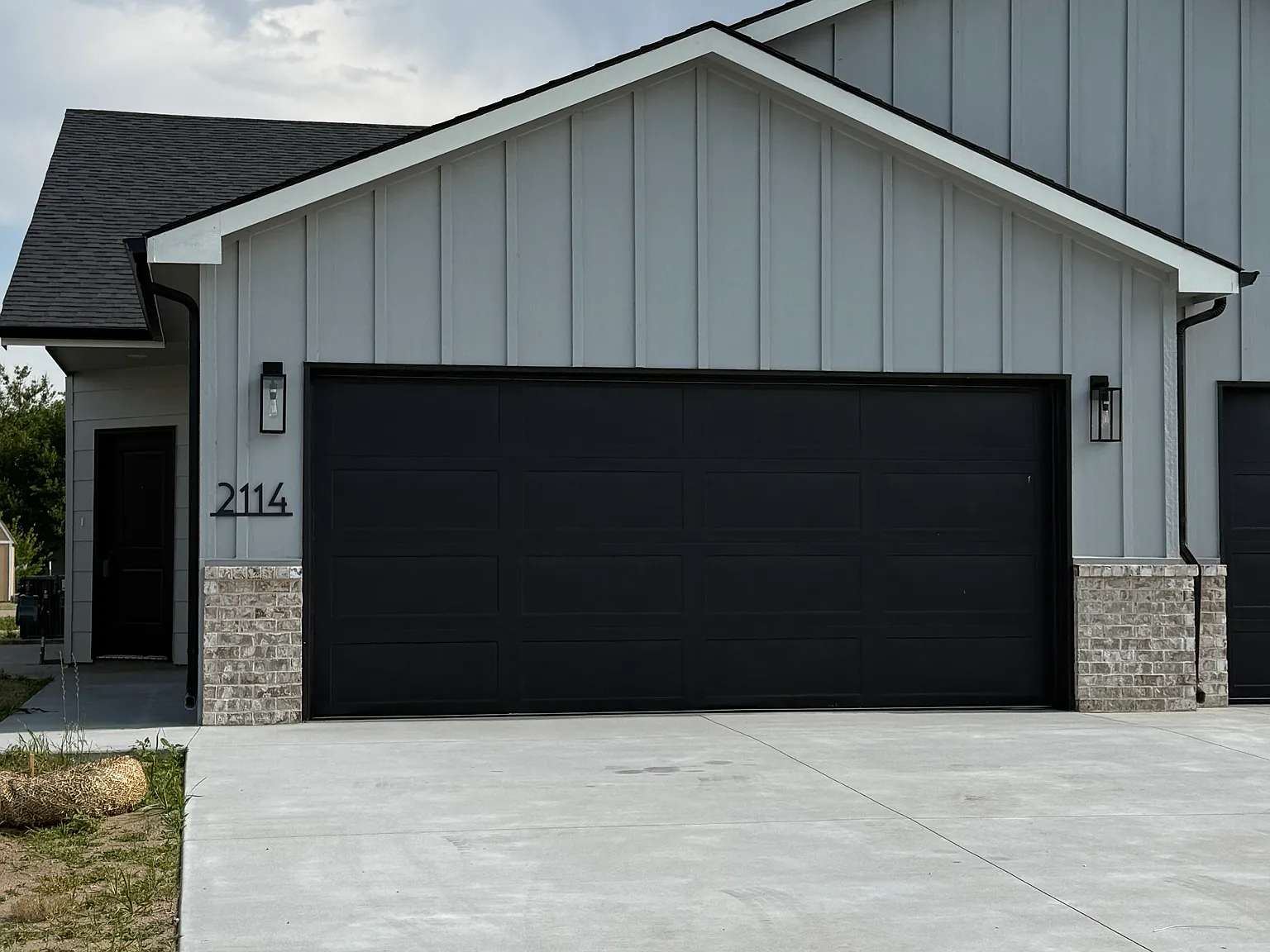 3 bed, 1100 sqft, $1,600 — Photo 1