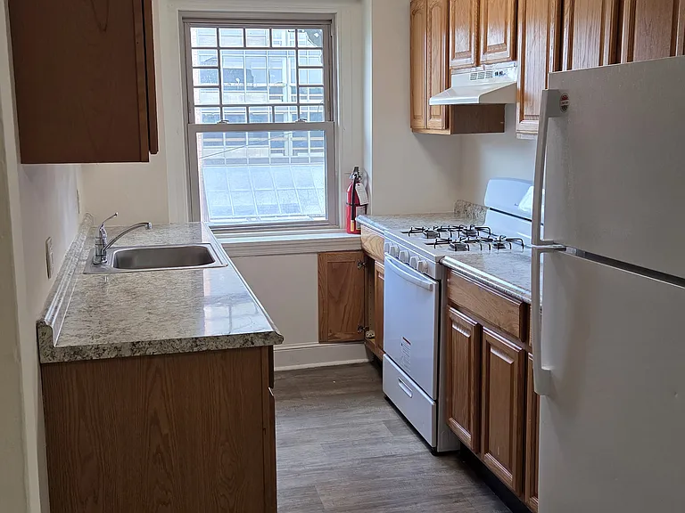 3320 Arch Street — Photo 24