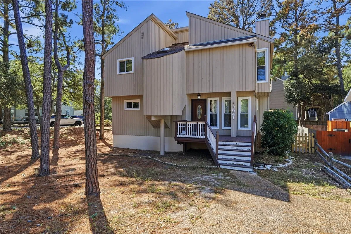 3 bed, 2.5 bath, 1871 sqft, $3,375 — Photo 1