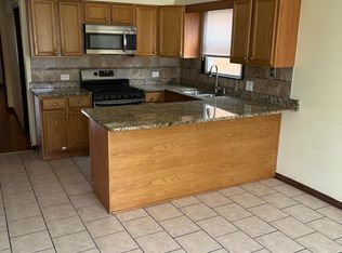 332 Luella Ave APT 1, Calumet City, IL 60409
