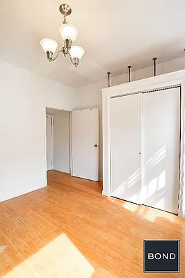 Rented by Bond New York | media 28