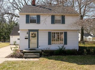 1045 W Riddle Ave, Ravenna, OH 44266