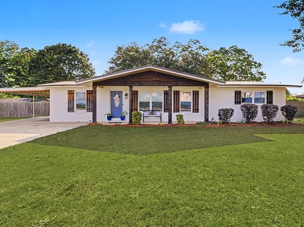 402 Cable St, Headland, AL 36345