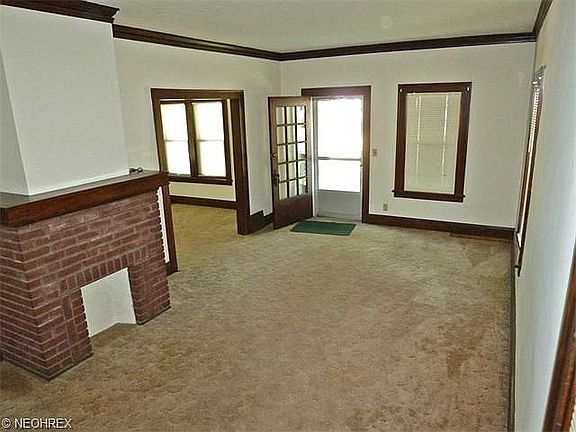 5th image of 18702 Chickasaw Ave