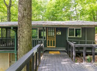 84 McMillan Dr, Hendersonville, NC 28792