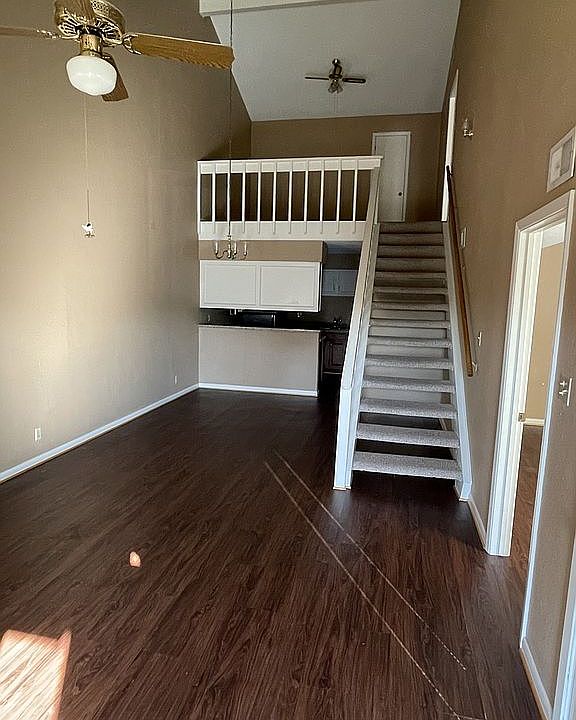 2nd image of 4621 Briarwood Ln
