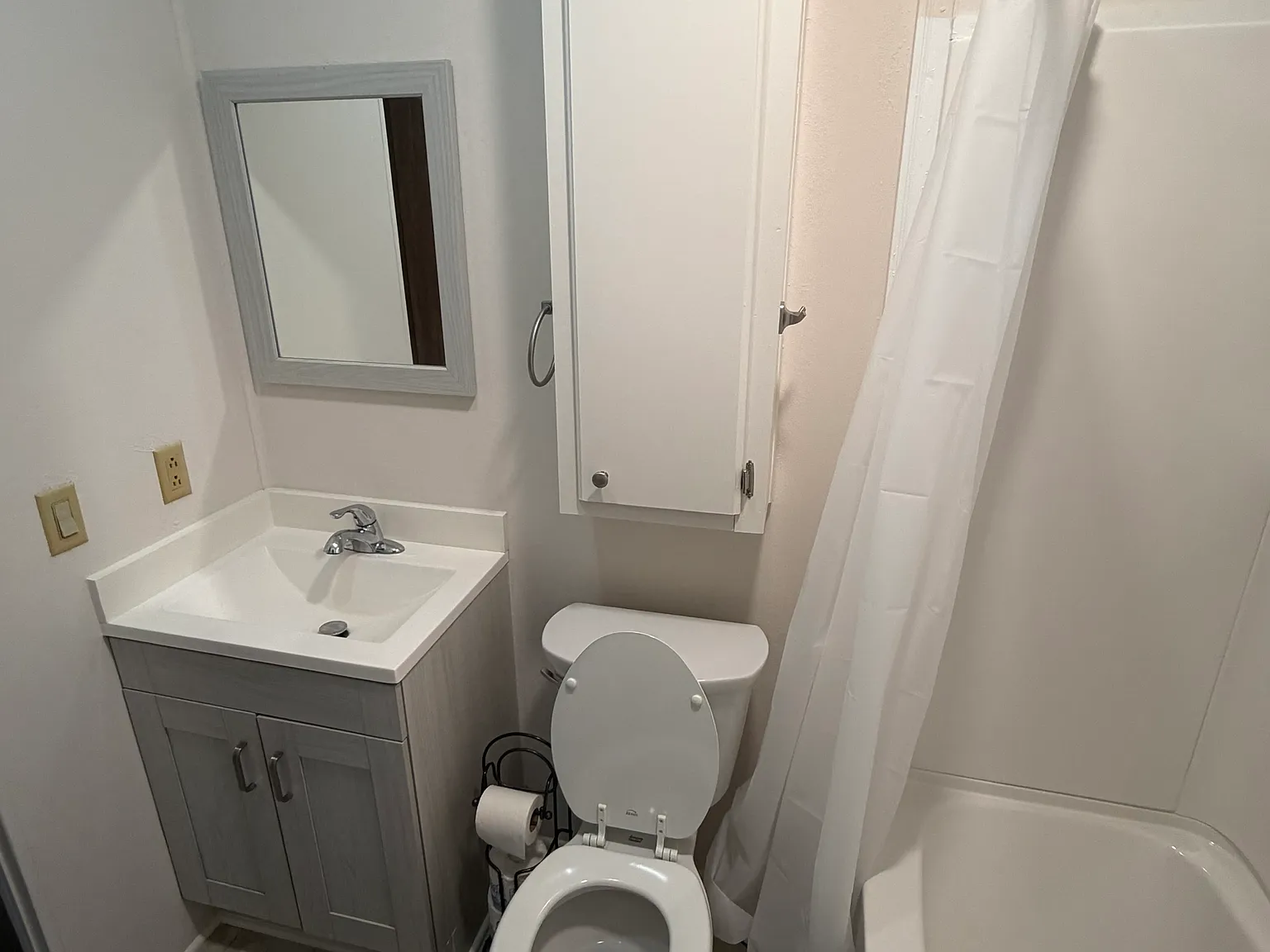 2 bed, $1,350 — Photo 4