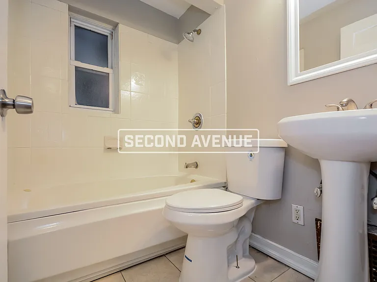 3052 Worthington Ave — Photo 7