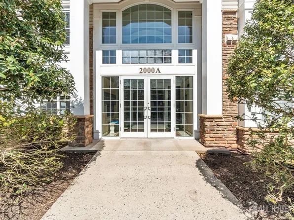 2204 Conrad Way, Somerset, NJ 08873