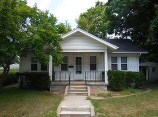 2217 Vine St, South Bend, IN 46615