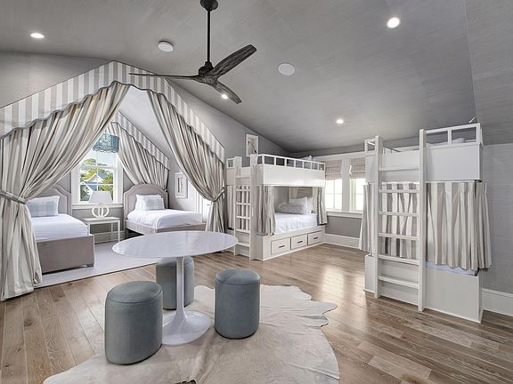 4th image of 26 Rain Lily Ln