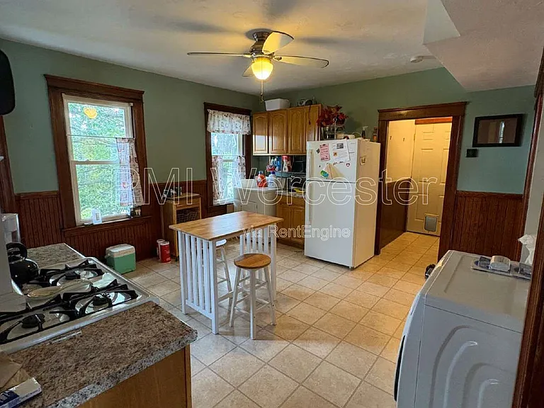 11 Olga Ave — Photo 9