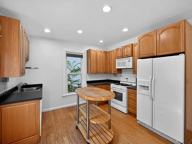 2136 N Lafayette St #2136 — Photo 7