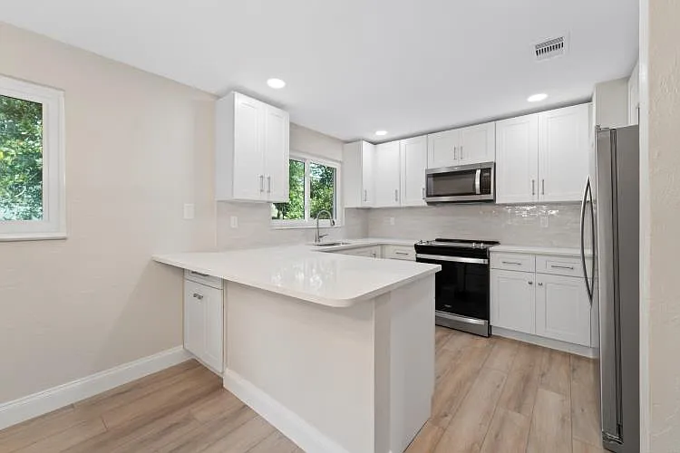 4710 S Peninsula Dr — Photo 6