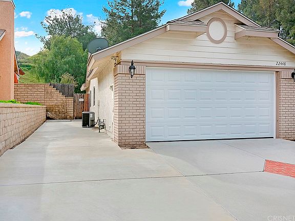 3rd image of 22448 Paragon Dr