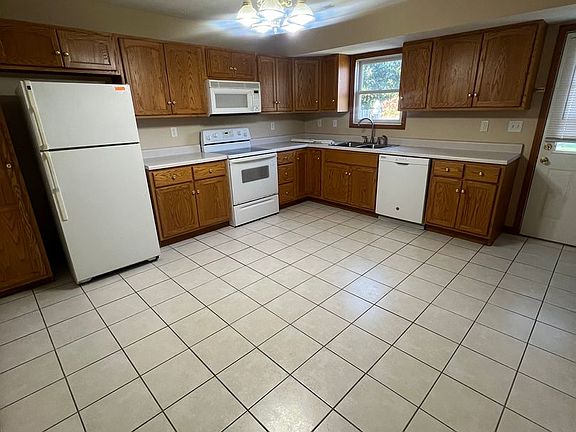 3rd image of 68 Gilliam Ct