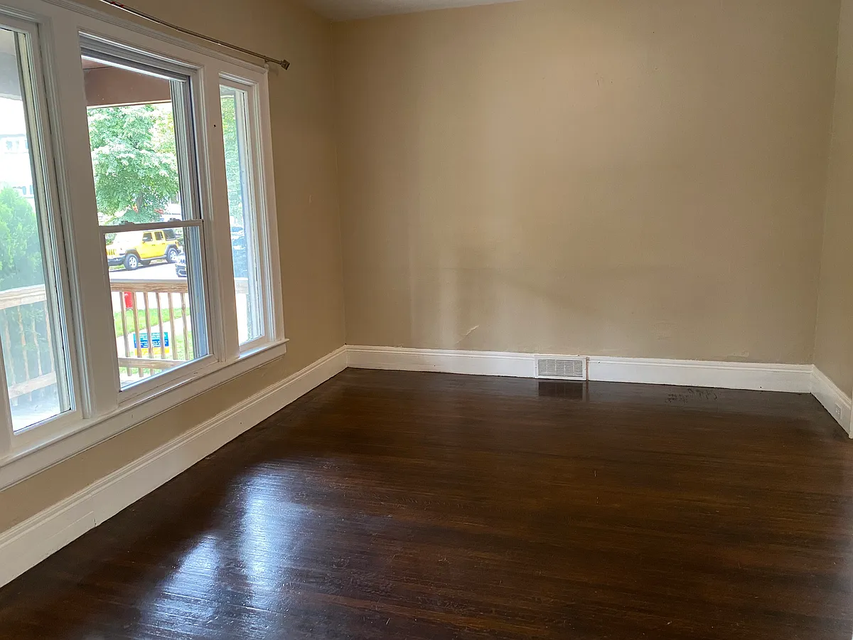Building Photo - 556 Potomac Ave #3
