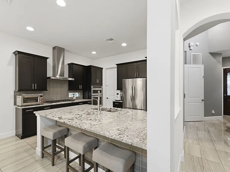 7689 Toscana Blvd — Photo 12