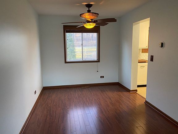 4th image of 1147 Greensfield Dr