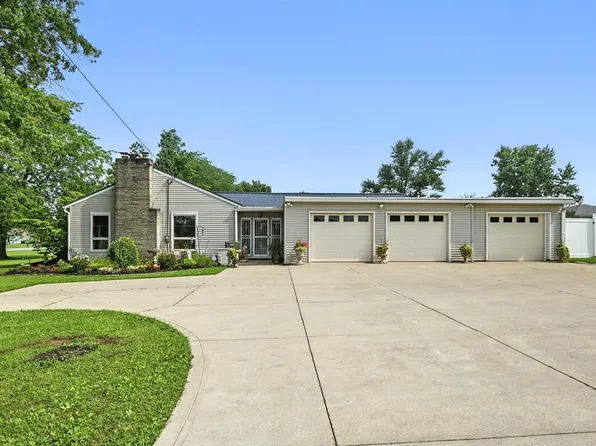 1405 Fairview Rd, Galion, OH 44833