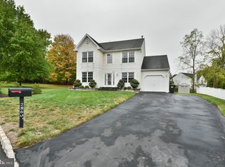 2860 Lee Dr, Jamison, PA 18929