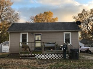214 Melvina St, Pekin, IL 61554