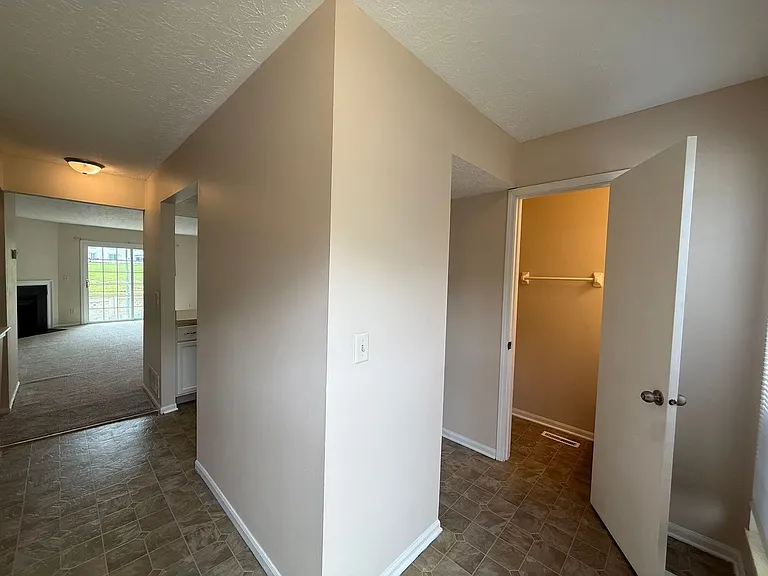 5931 Shadow Lake Cir — Photo 9
