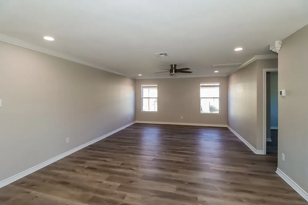 4 bed, 3.0 bath, 2088 sqft, $2,065 — Photo 4