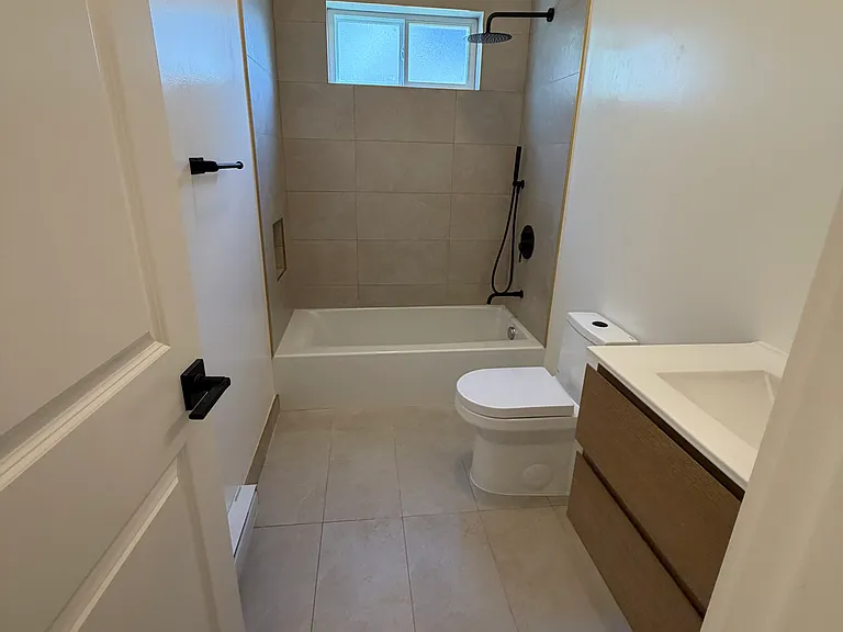 46 N Hamilton St #6 — Photo 24