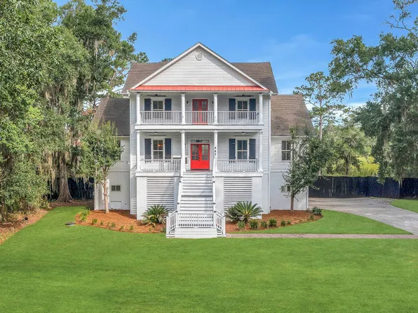 447 Sterling Woods Dr, Richmond Hill, GA 31324