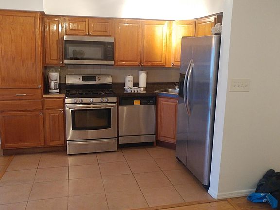4th image of 188 Beach 60th St Floor 1