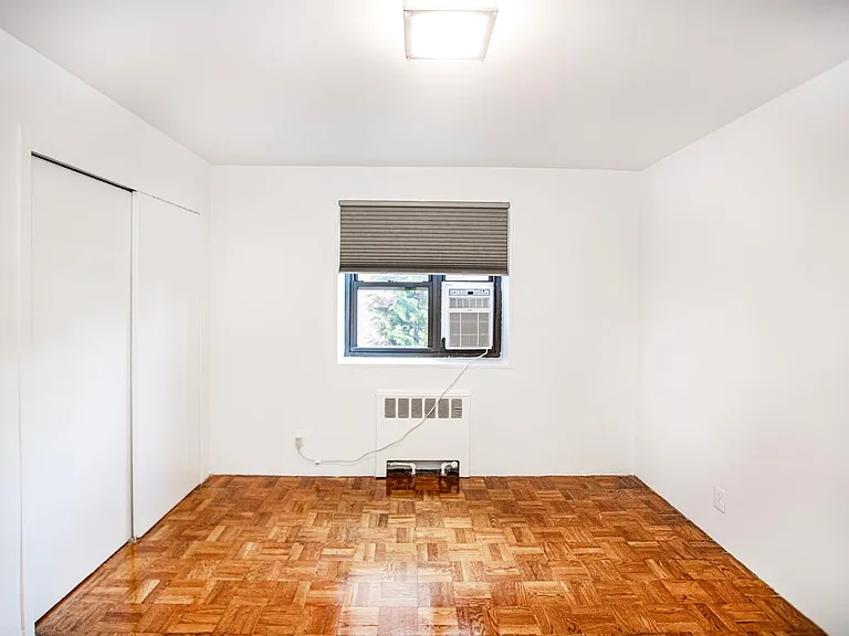 208 Anderson St #S2F — Photo 18