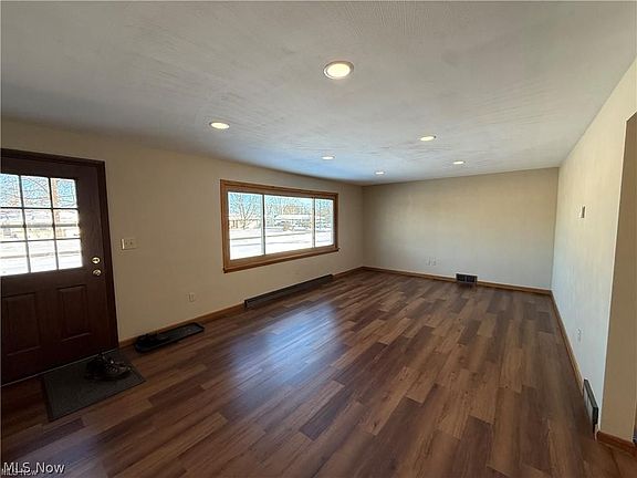 3rd image of 314 Kountz Dr