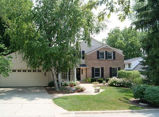 6127 Brookbank Rd, Downers Grove, IL 60516