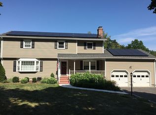 26 Longview Rd, Trumbull, CT 06611