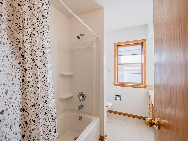 5700 Normal Blvd — Photo 12
