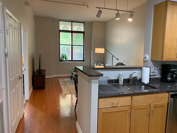 2nd image of 1205 N Garfield St APT 110