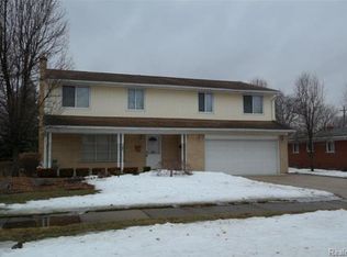 16203 Wayne Rd, Livonia, MI 48154