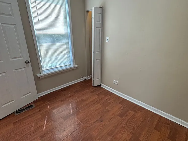 5932 S Morgan St — Photo 12