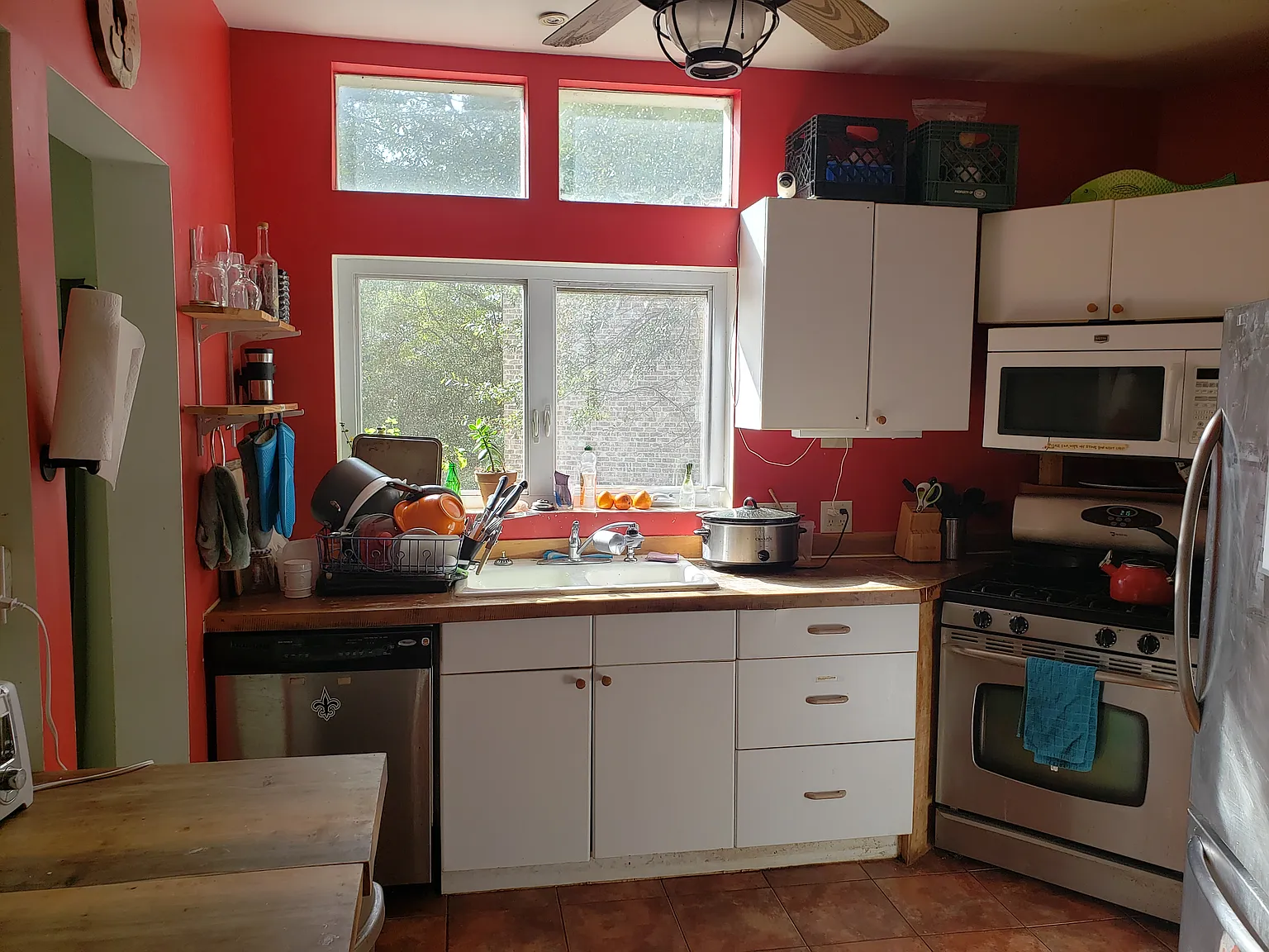 4 bed, 2550 sqft, $825 — Photo 3