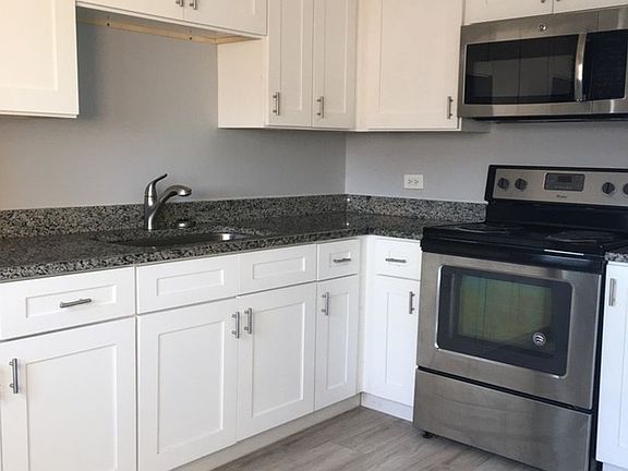 4th image of 10425-37 S Longwood Ln #10429-3