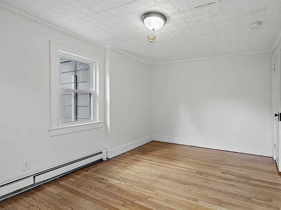 4th image of 1334 River Rd APT 2