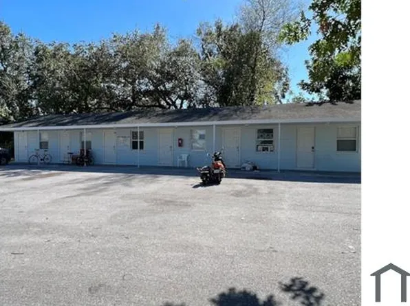 713 17th St W #6, Palmetto, FL 34221
