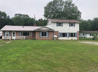 4265 Pine Grove Ave, Fort Gratiot, MI 48059