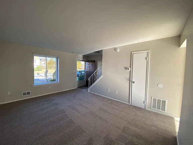 171 Sawmill Rd — Photo 3