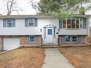 35 Centre Ter, West Roxbury, MA 02132