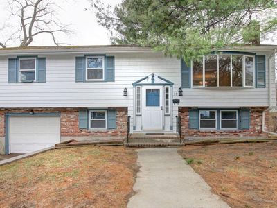 35 Centre Ter, West Roxbury, MA, 02132