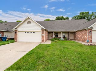 812 Baker St NW, Gravette, AR 72736
